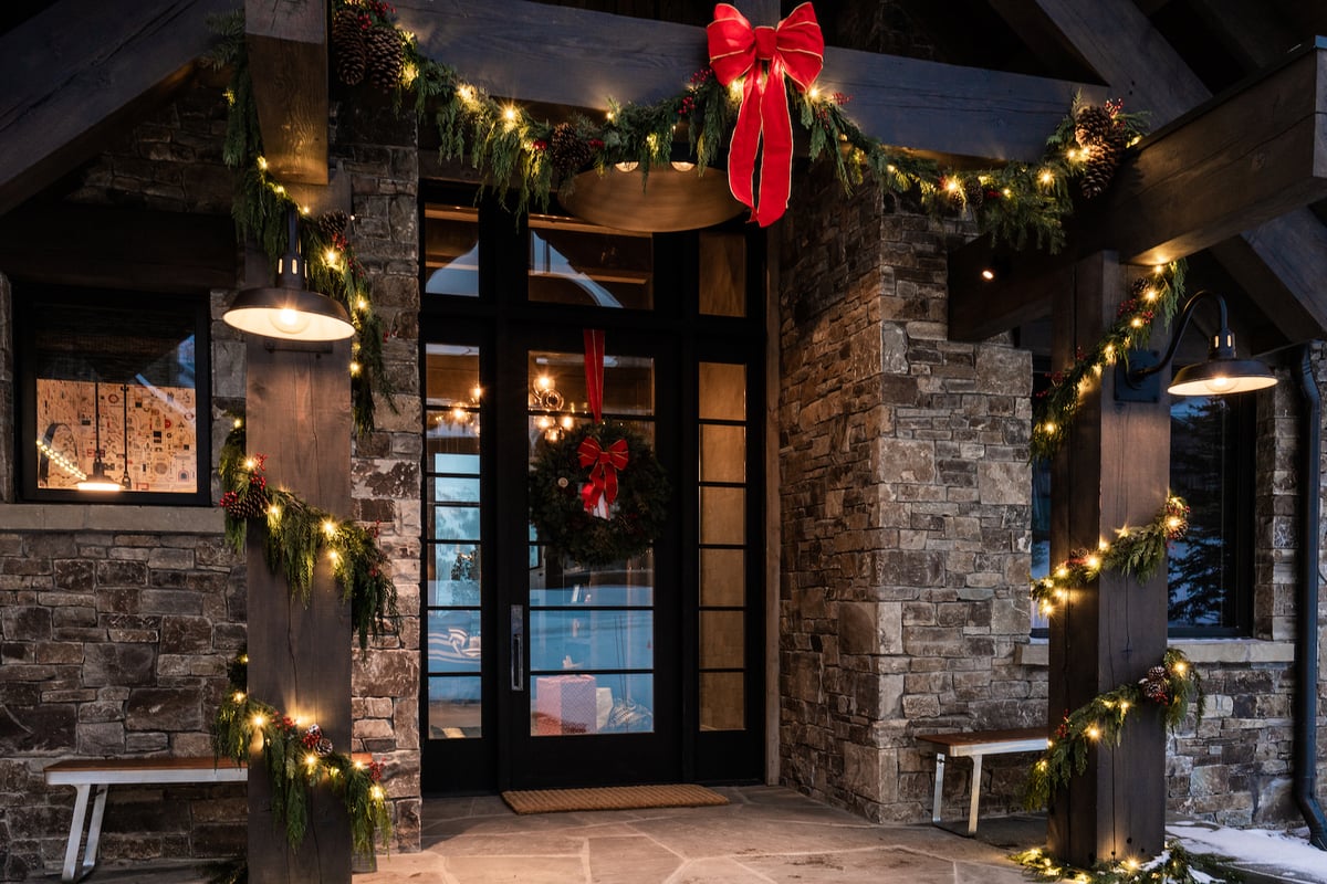 The Ultimate Guide to Holiday Décor: Transforming Montana Homes into Winter Wonderlands